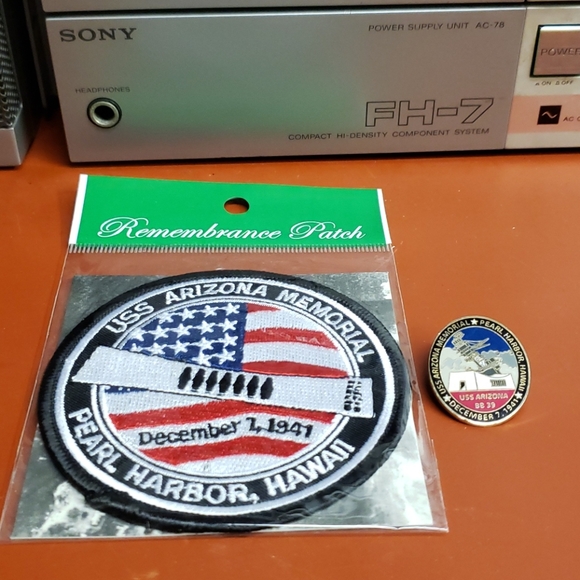 USS Arizona Patch and Pin - Picture 3 of 6
